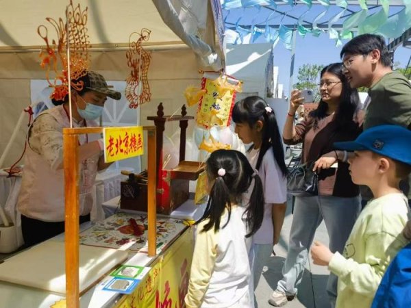 亿海配资 年轻人狂买“老字号”，95%增速背后有何玄机？