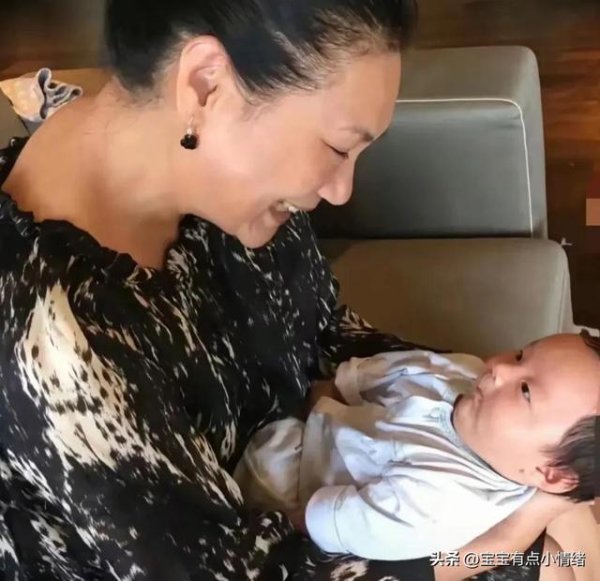招财猫配资 汪小菲儿子脱口而出一句话，让S妈祖孙情现原形：爱不是空头支票
